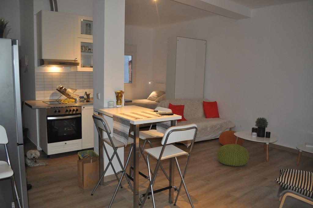 Ronda De Segovia Apartment Madrid Exterior photo