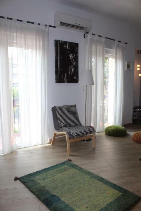 Ronda De Segovia Apartment Madrid Exterior photo